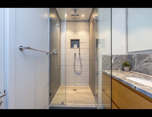 2 BEDROOM APARTMENT TO LET IN WATERFRONT